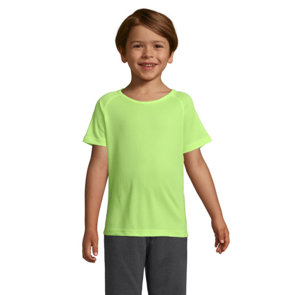 CAMISETA INFANTIL CON MANGAS RAGLÁN